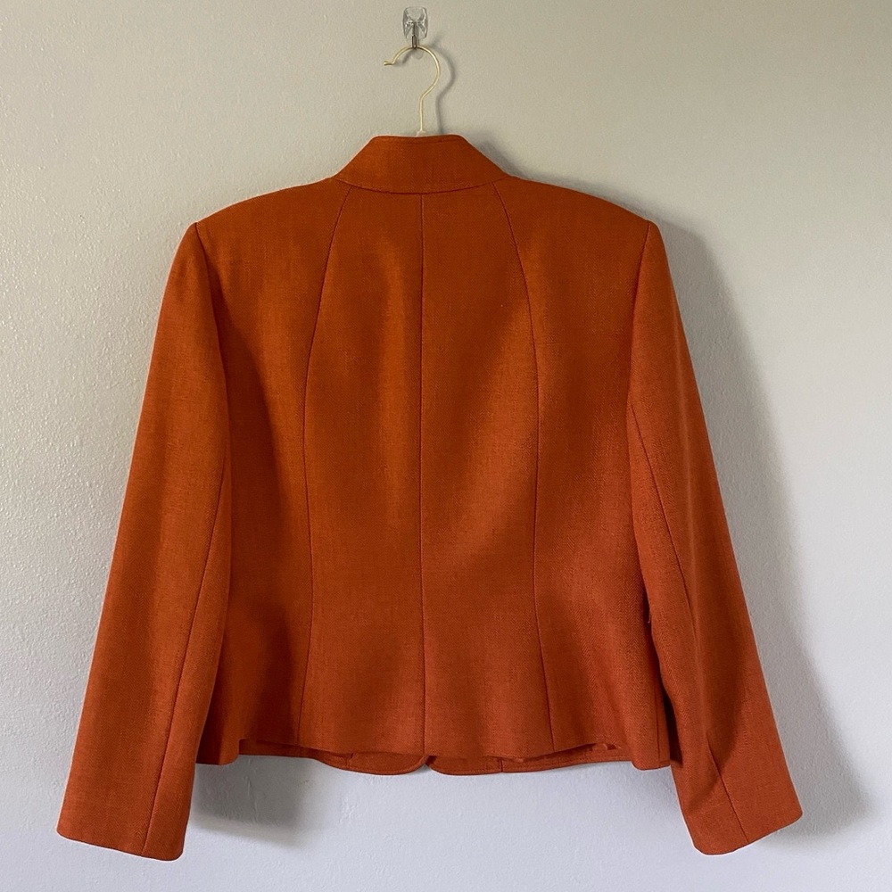 Tahari women’s burnt orange jacket with brown buttons size 12P office autumn - Picture 2 of 7